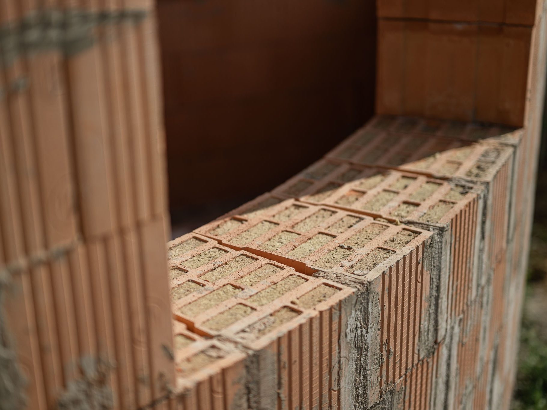 Reference rodinný dům hrubá stavba Praha 2023 | Wienerberger