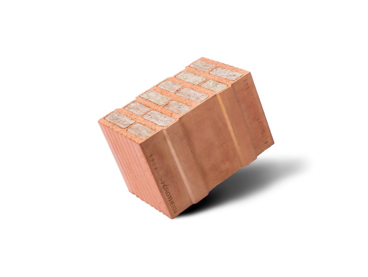 Fotografie cihla Porotherm T Profi - svépomoc (širší pozadí)